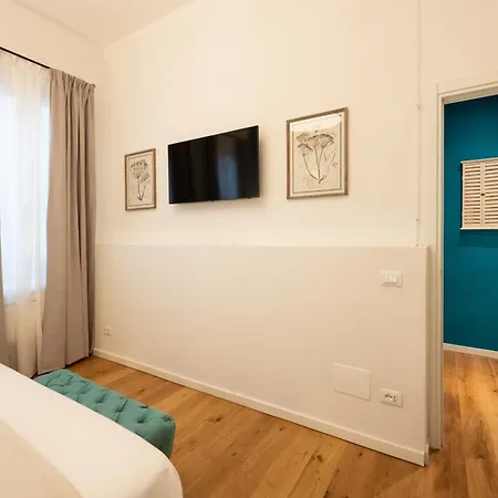 아파트 Via Dei Pepi 3 - Charming - Chic Retreat A Few Steps From Santa Croce Square *