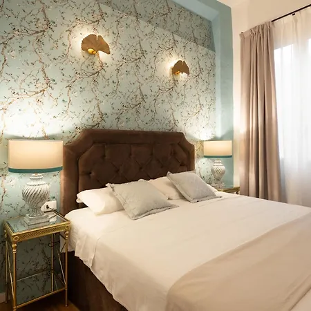 Via Dei Pepi 3 - Charming - Chic Retreat A Few Steps From Santa Croce Square 아파트 피렌체