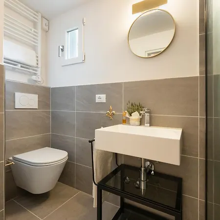 Via Dei Pepi 3 - Charming - Chic Retreat A Few Steps From Santa Croce Square Apartmán Florencie