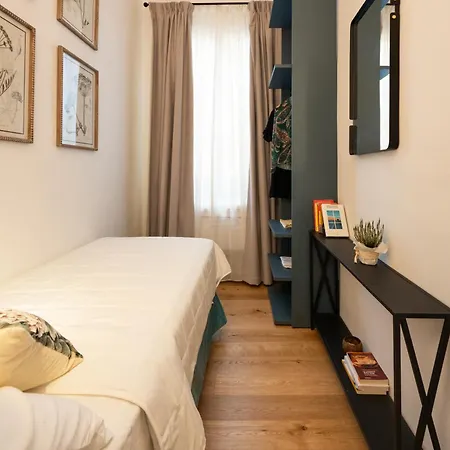Via Dei Pepi 3 - Charming - Chic Retreat A Few Steps From Santa Croce Square Apartmán *