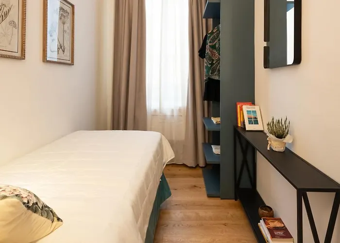 Via Dei Pepi 3 - Charming - Chic Retreat A Few Steps From Santa Croce Square 아파트 *